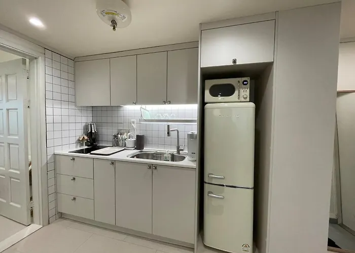 Apartment Junny Hongik Station 5 Minutes *