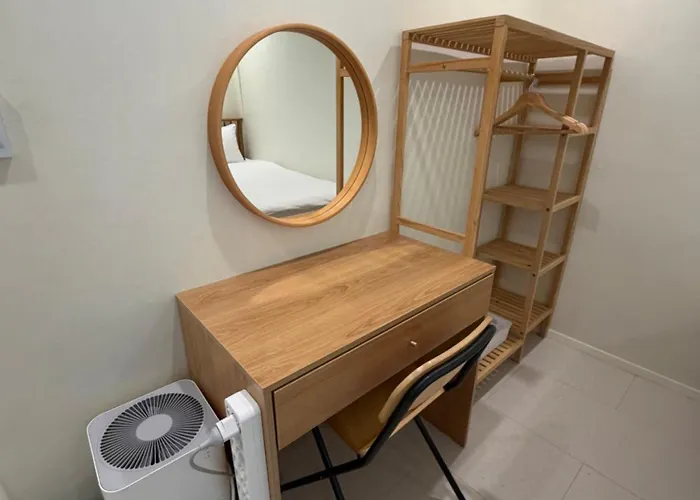 Junny Hongik Station 5 Minutes Apartment *